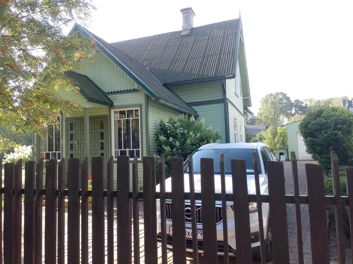 House, Garden & Sauna. Free Parking. Train Stop-200 M. Sea-1 Km. Jūrkalne 외부 사진